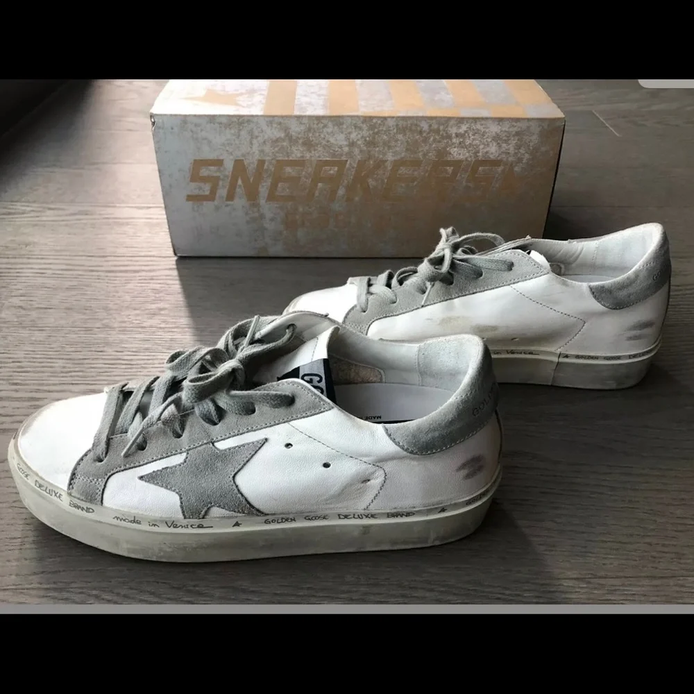 Golden Goose Sneakers - Picture 5 of 6